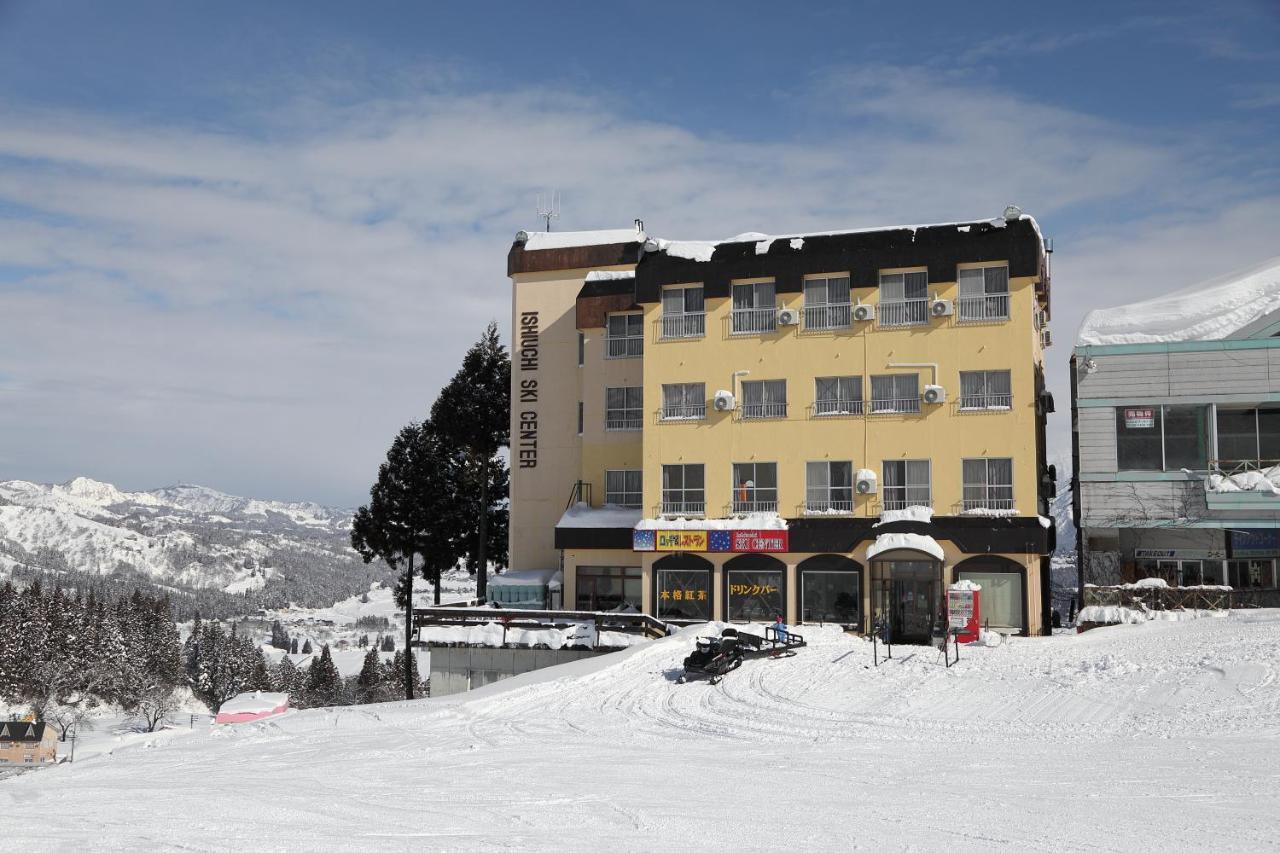 Ishiuchi Ski Center Minamiuonuma Buitenkant foto
