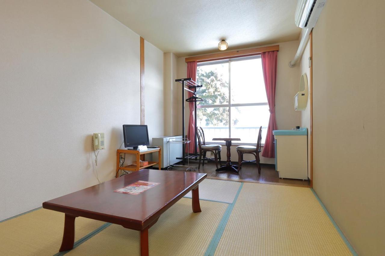 Ishiuchi Ski Center Minamiuonuma Buitenkant foto